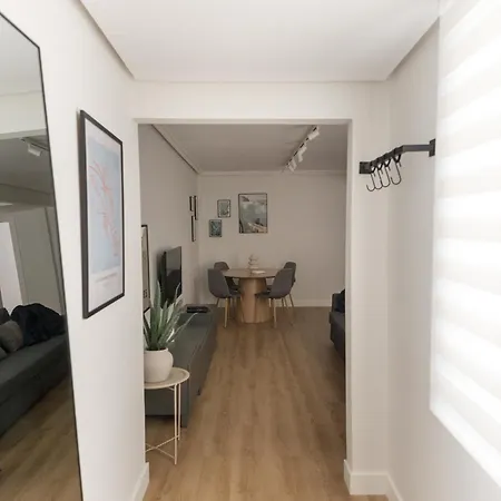 Housingleon San Isidoro アパート